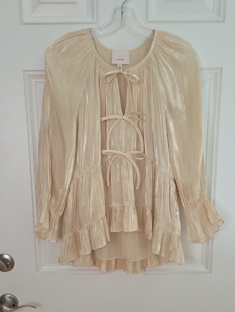 cinq a sept Shimmery Cream Tie-Front Blouse.  Size Medium